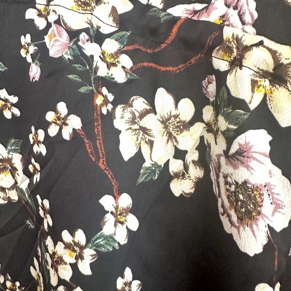 R.-YA Kimono-style Long Sleeve Duster. Gorgeous White Floral Print on Black. OS. - Picture 4 of 7